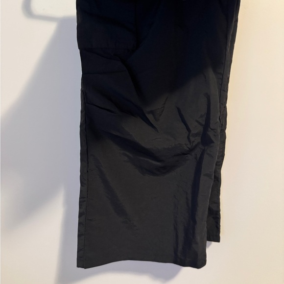 HALARA Mid Rise Button Zipper Side Pocket Wide Leg
Casual Cargo Pants. Large P - Picture 11 of 13